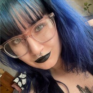 Meet your Posher, Maggie